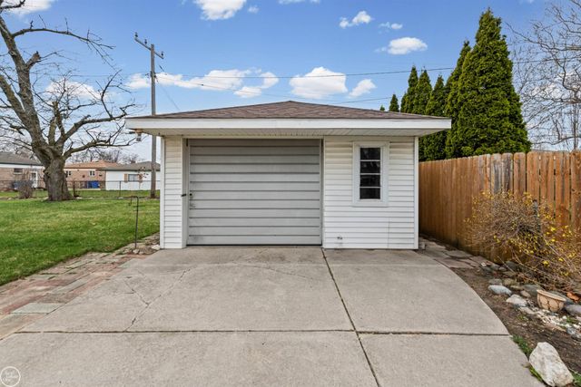 26627 Norma Street, Warren, MI 48089