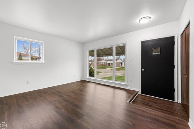 26627 Norma Street, Warren, MI 48089