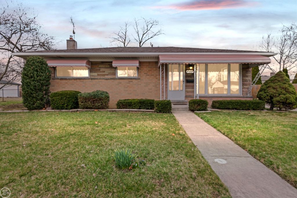 26627 Norma Street, Warren, MI 48089