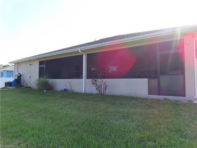 802 Felix AVE N, Lehigh Acres, FL 33971