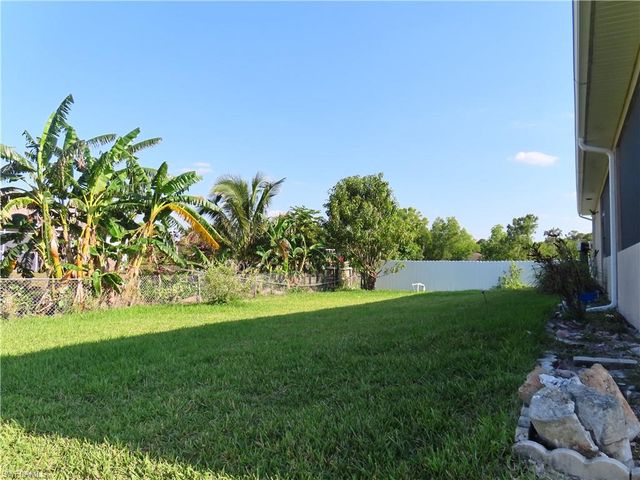 802 Felix AVE N, Lehigh Acres, FL 33971