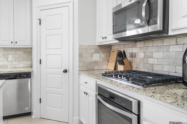 43306 Pond View Dr, Prairieville, LA 70769