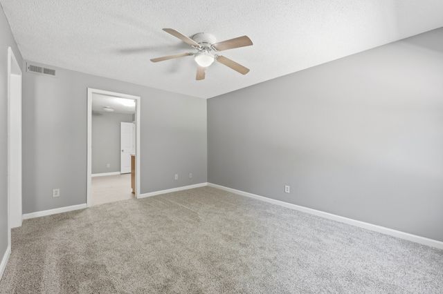 705 Peachers Dr Apt C, Clarksville, TN 37042