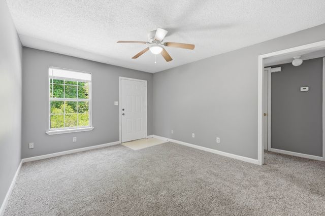 705 Peachers Dr Apt C, Clarksville, TN 37042