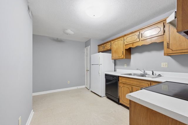 705 Peachers Dr Apt C, Clarksville, TN 37042