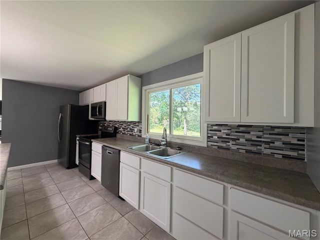 13819 State Route 21, De Soto, MO 63020