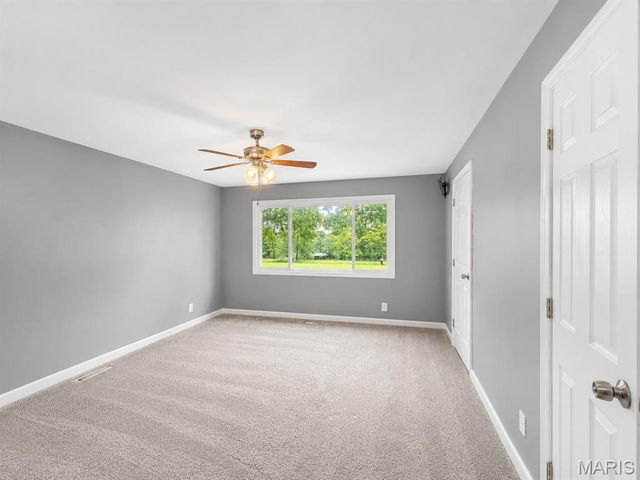 13819 State Route 21, De Soto, MO 63020