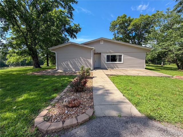 13819 State Route 21, De Soto, MO 63020