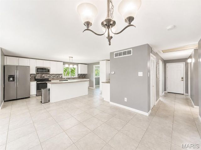 13819 State Route 21, De Soto, MO 63020
