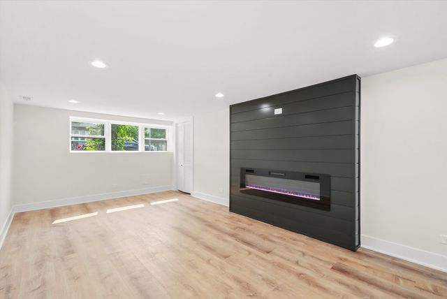 2822 N Keating Avenue, Chicago, IL 60641