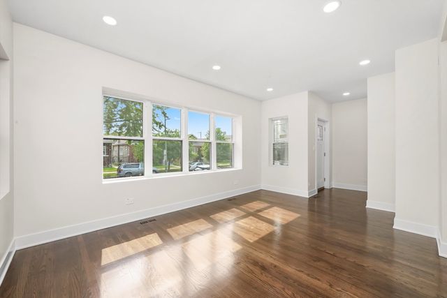 2822 N Keating Avenue, Chicago, IL 60641