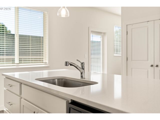 3850 Sw EKIN Ter, Beaverton, OR 97078