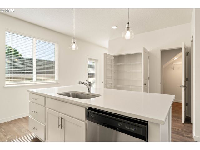 3850 Sw EKIN Ter, Beaverton, OR 97078