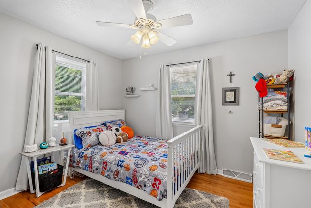 4113 83rd Street, Urbandale, IA 50322