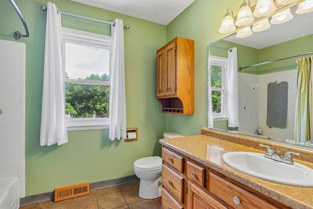 4113 83rd Street, Urbandale, IA 50322