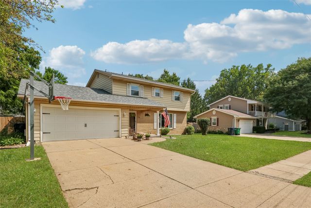 4113 83rd Street, Urbandale, IA 50322