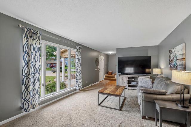 4113 83rd Street, Urbandale, IA 50322