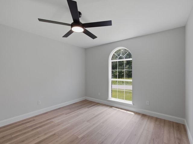 105 E Foggle Street, Athens, TX 75751