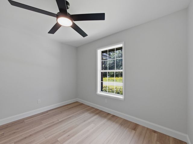 105 E Foggle Street, Athens, TX 75751