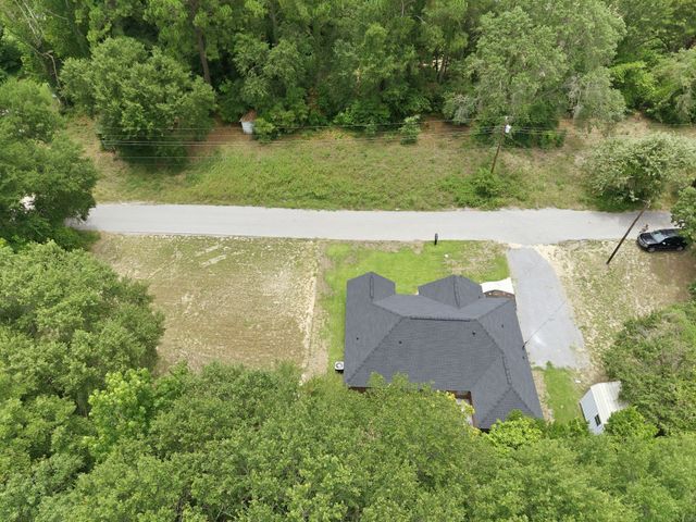 105 E Foggle Street, Athens, TX 75751