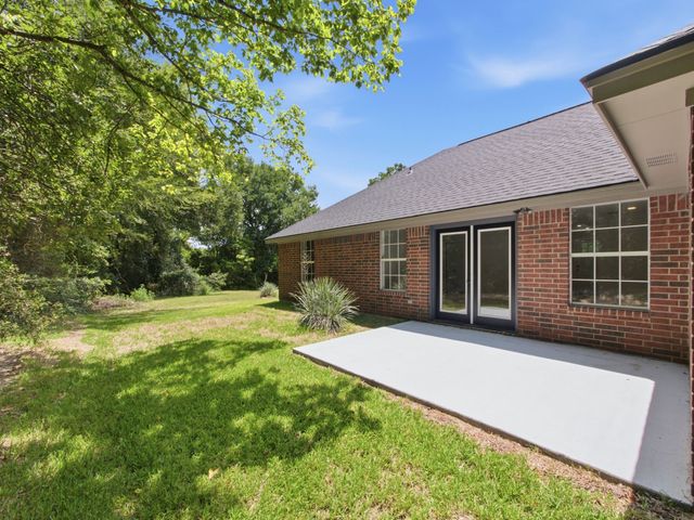 105 E Foggle Street, Athens, TX 75751