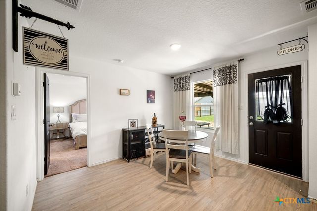 9101 Honey Mesquite, Seguin, TX 78155