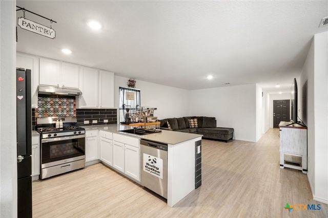 9101 Honey Mesquite, Seguin, TX 78155