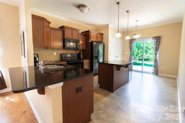 5061 Newport Lakes Drive 11, Rock Hill, SC 29732