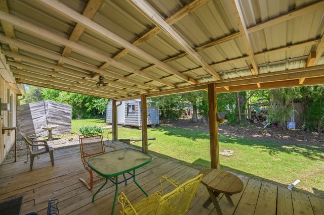1846 Cypress Creek Rd, Linden, TN 37096