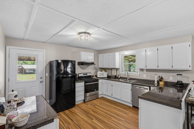 1846 Cypress Creek Rd, Linden, TN 37096