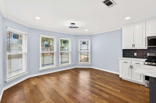 607 Parkhill Drive, Mansfield, TX 76063