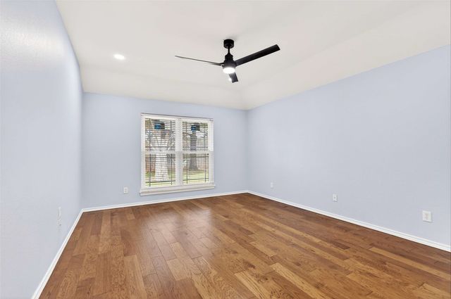 607 Parkhill Drive, Mansfield, TX 76063