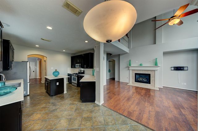 2619 Emerald Springs Court, Pearland, TX 77584