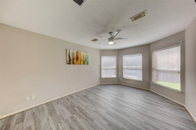 2619 Emerald Springs Court, Pearland, TX 77584