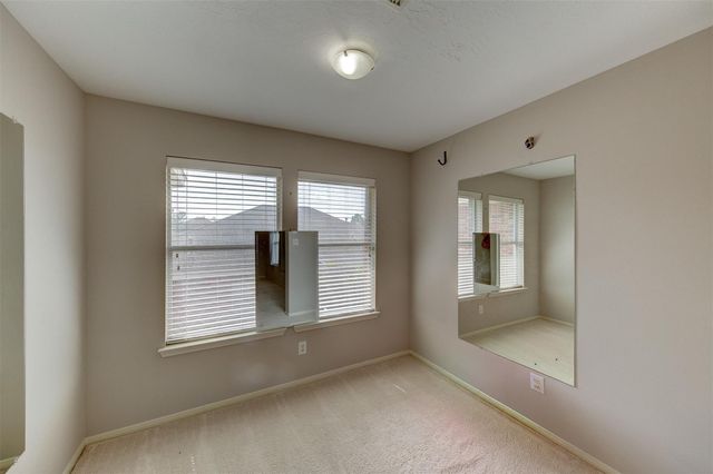 2619 Emerald Springs Court, Pearland, TX 77584