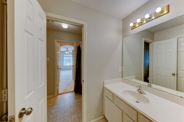 2619 Emerald Springs Court, Pearland, TX 77584