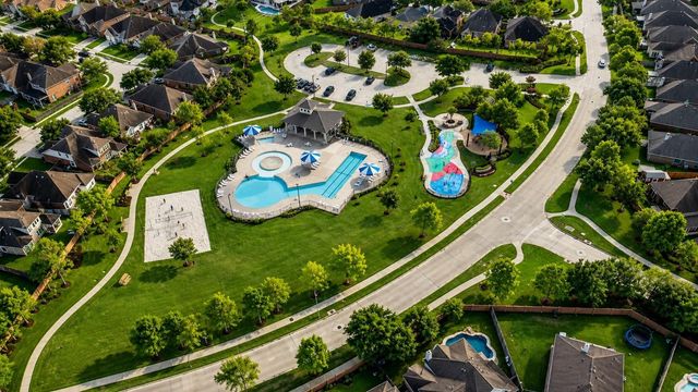 2619 Emerald Springs Court, Pearland, TX 77584