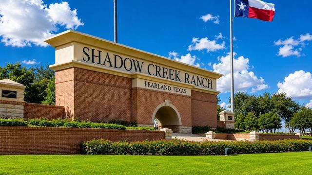 2619 Emerald Springs Court, Pearland, TX 77584