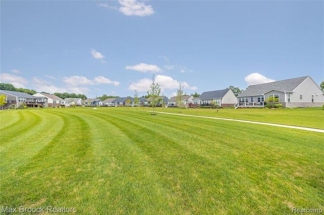 30153 Turtle Creek Circle, New Hudson, MI 48165