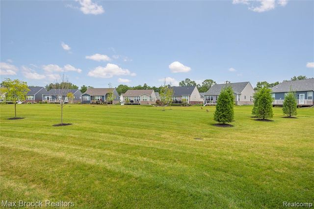 30153 Turtle Creek Circle, New Hudson, MI 48165