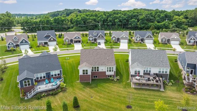 30153 Turtle Creek Circle, New Hudson, MI 48165