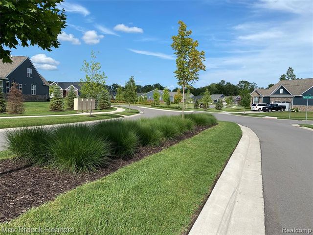 30153 Turtle Creek Circle, New Hudson, MI 48165