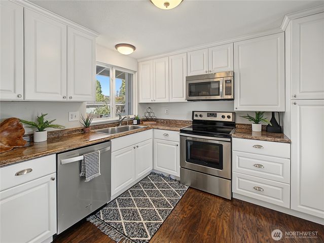 28907 46th Place S, Auburn, WA 98001