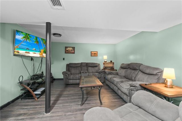 3901 N Delaware Street, Independence, MO 64050