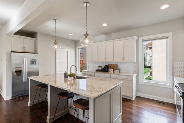 731 Douglas Ave, Nashville, TN 37207