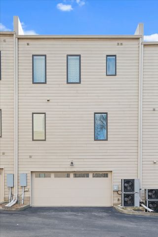 731 Douglas Ave, Nashville, TN 37207