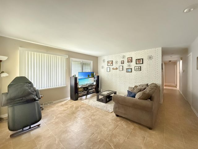 5353 Garfield Street, Merrillville, IN 46410
