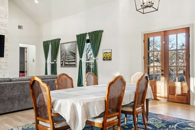 153 Chisum, La Vernia, TX 78121