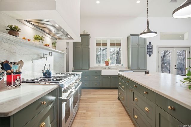 153 Chisum, La Vernia, TX 78121