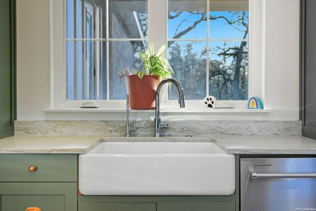 153 Chisum, La Vernia, TX 78121